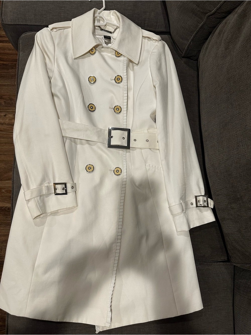 Sleek white Spring light weight trench. Size S, from White House /Black Market